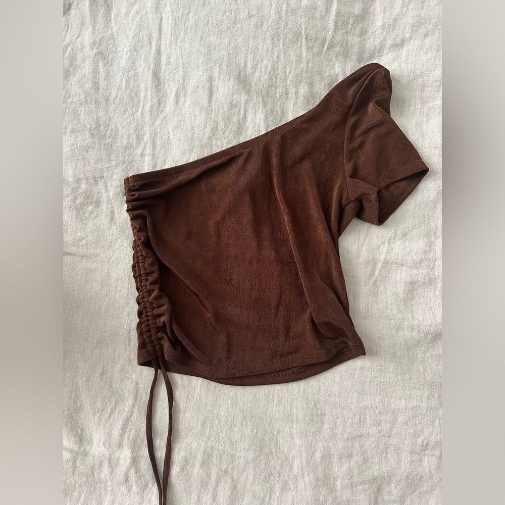 H&M one shoulder brown ruched shiny crop top